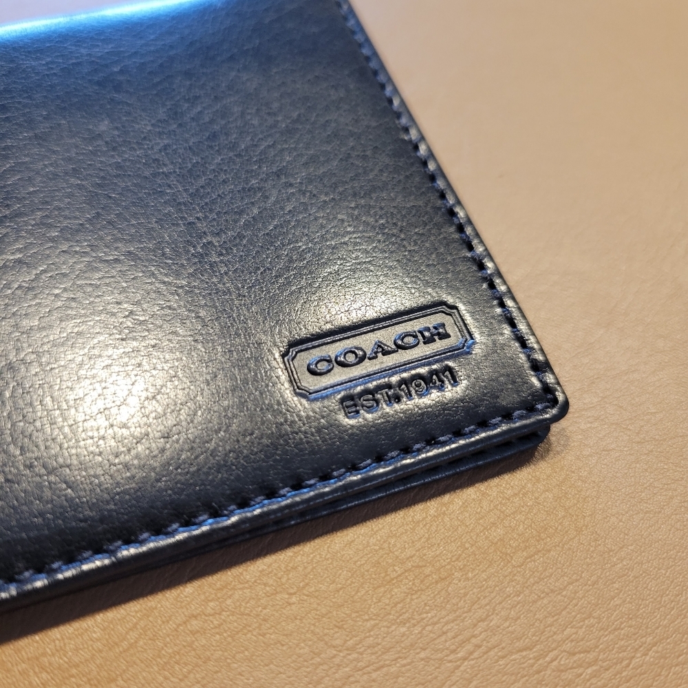 Vintage Coach Pass Case Leather Bifold Commuter Pass Leather Black Like New - Picture 3 of 7